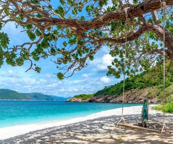 Cau Island Con Dao